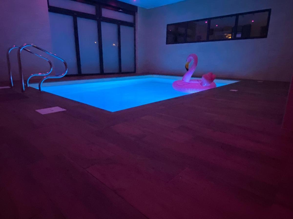 Loft Spa Reims-Fr 250M2 Privatifs, Piscine Interieure Chauffee, Spa Et Parking ภายนอก รูปภาพ