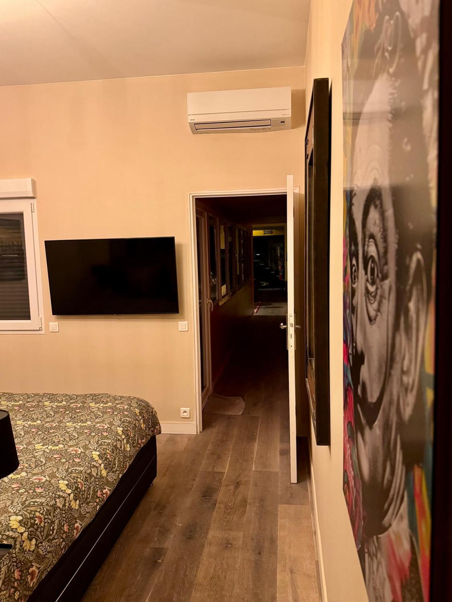 Loft Spa Reims-Fr 250M2 Privatifs, Piscine Interieure Chauffee, Spa Et Parking ภายนอก รูปภาพ